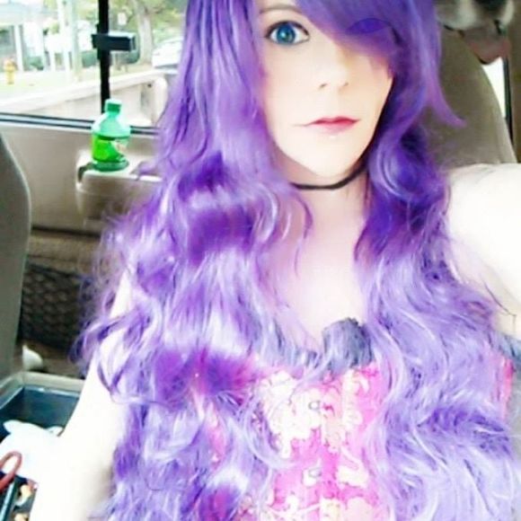 Meet your Posher, Leigh-anne - Picture 1 of 1